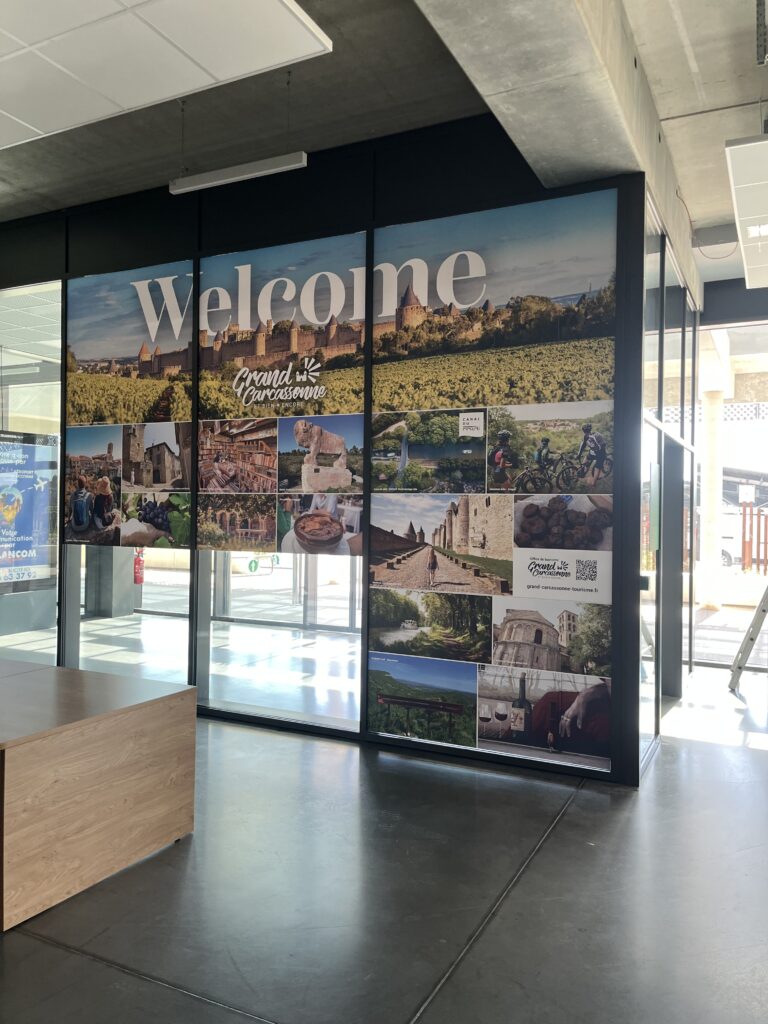 Habillage mural grand format en covering photographique